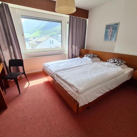 Hotel De La Poste Martigny - City Center Экстерьер фото