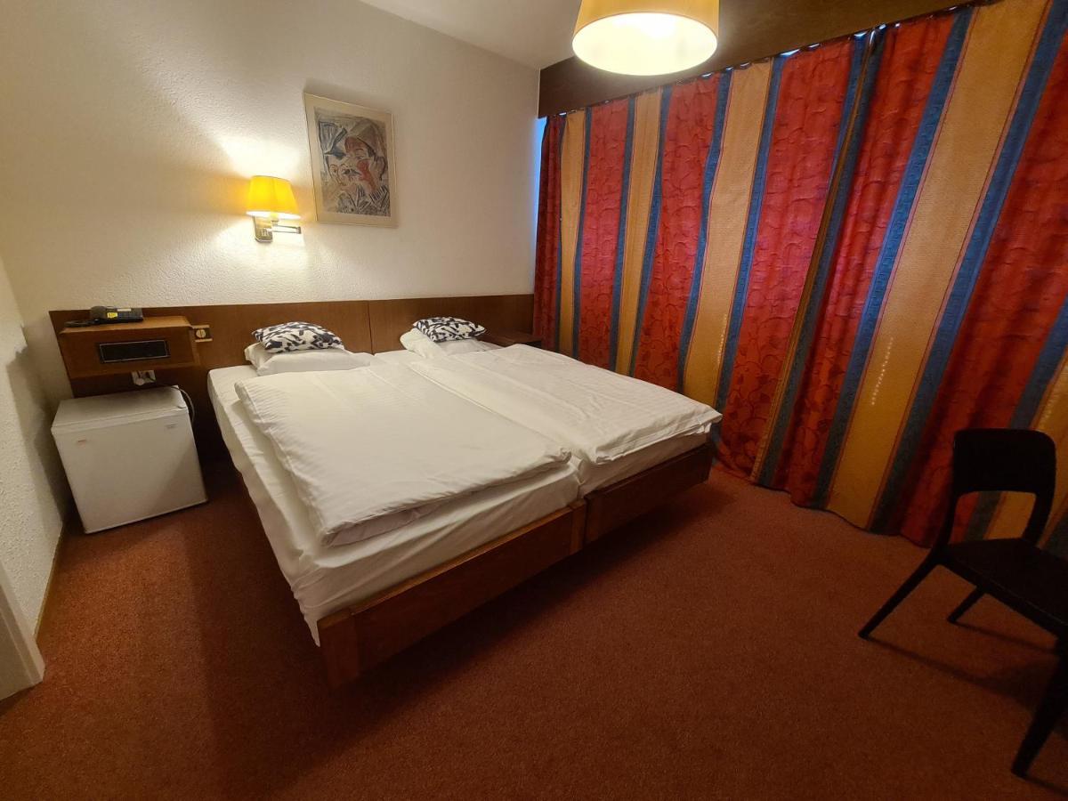 Hotel De La Poste Martigny - City Center Экстерьер фото