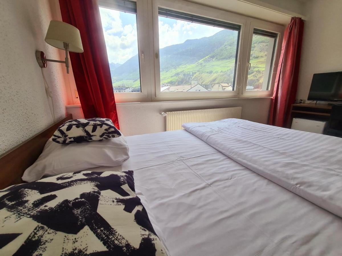 Hotel De La Poste Martigny - City Center Экстерьер фото