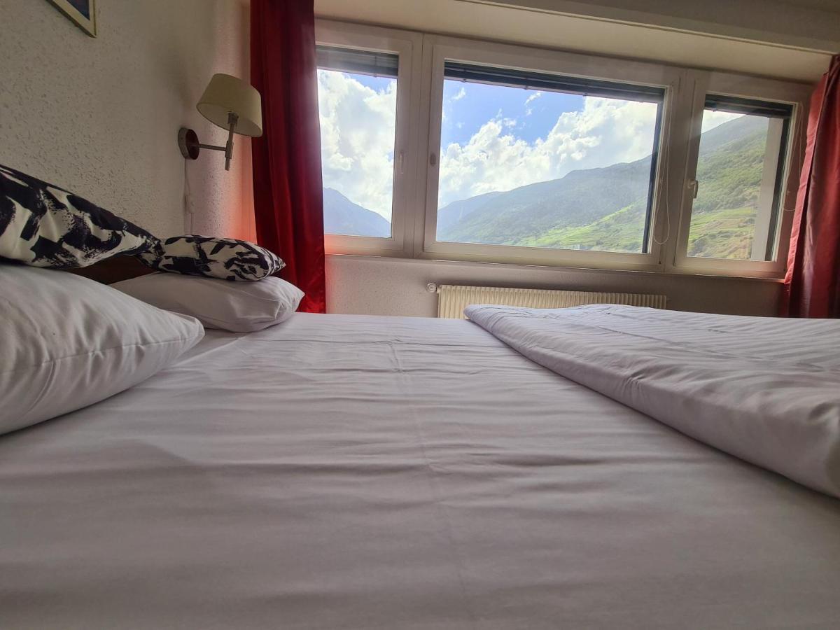 Hotel De La Poste Martigny - City Center Экстерьер фото
