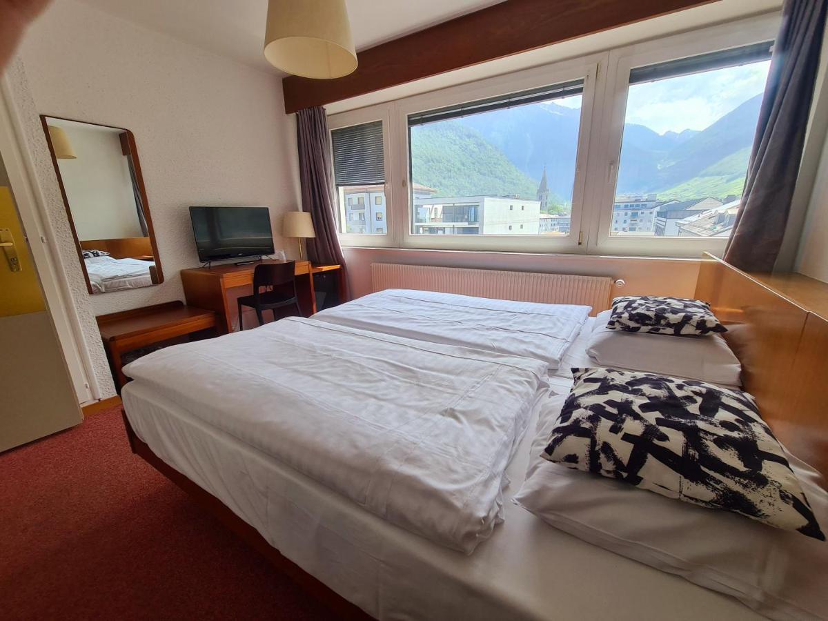 Hotel De La Poste Martigny - City Center Экстерьер фото